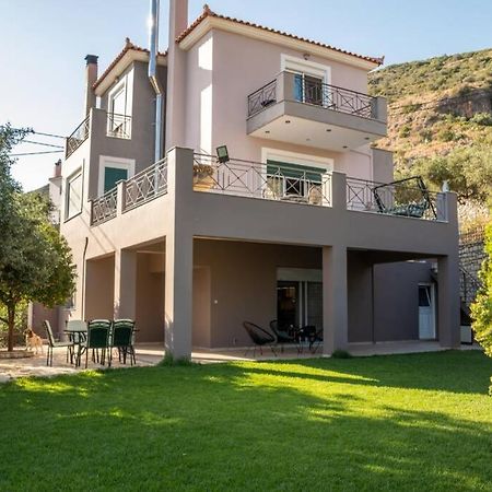 Akrivi'S House In Kalamata Extérieur photo