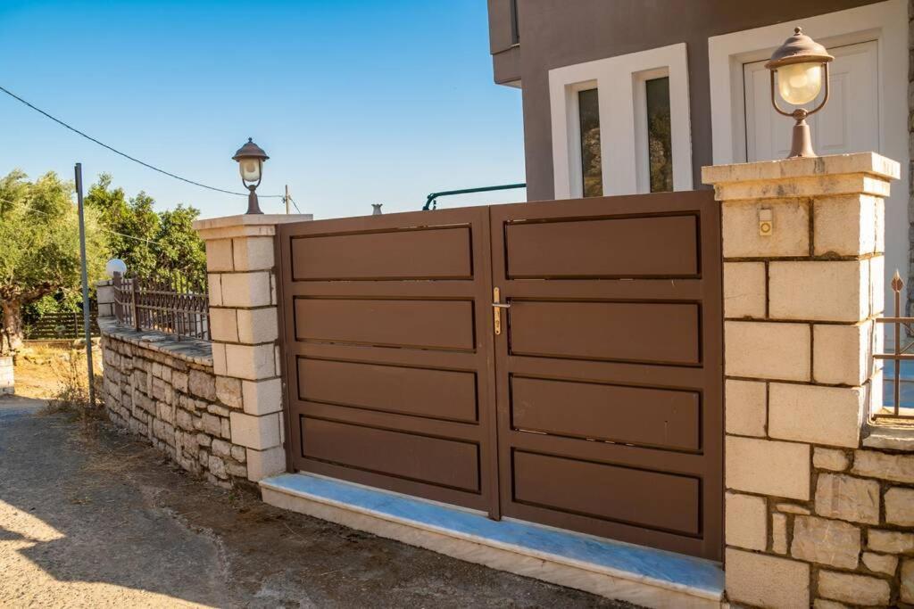 Akrivi'S House In Kalamata Extérieur photo
