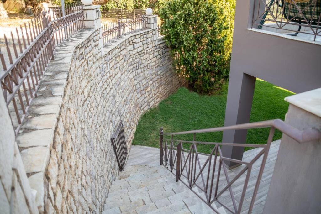 Akrivi'S House In Kalamata Extérieur photo